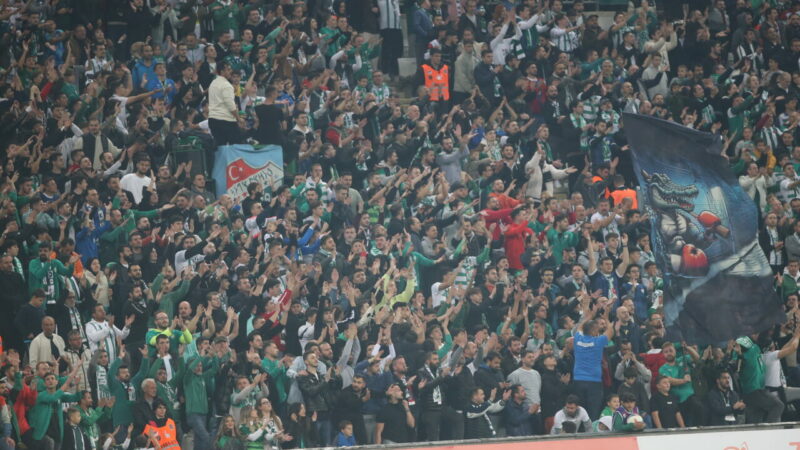Bursaspor maçında kaç taraftar var? İşte resmi rakam Bursaspor'un Ziraat Türkiye Kupası 3.Turu’nda Matlı Stadyumu Atatürk Spor Kompleksi’nde,