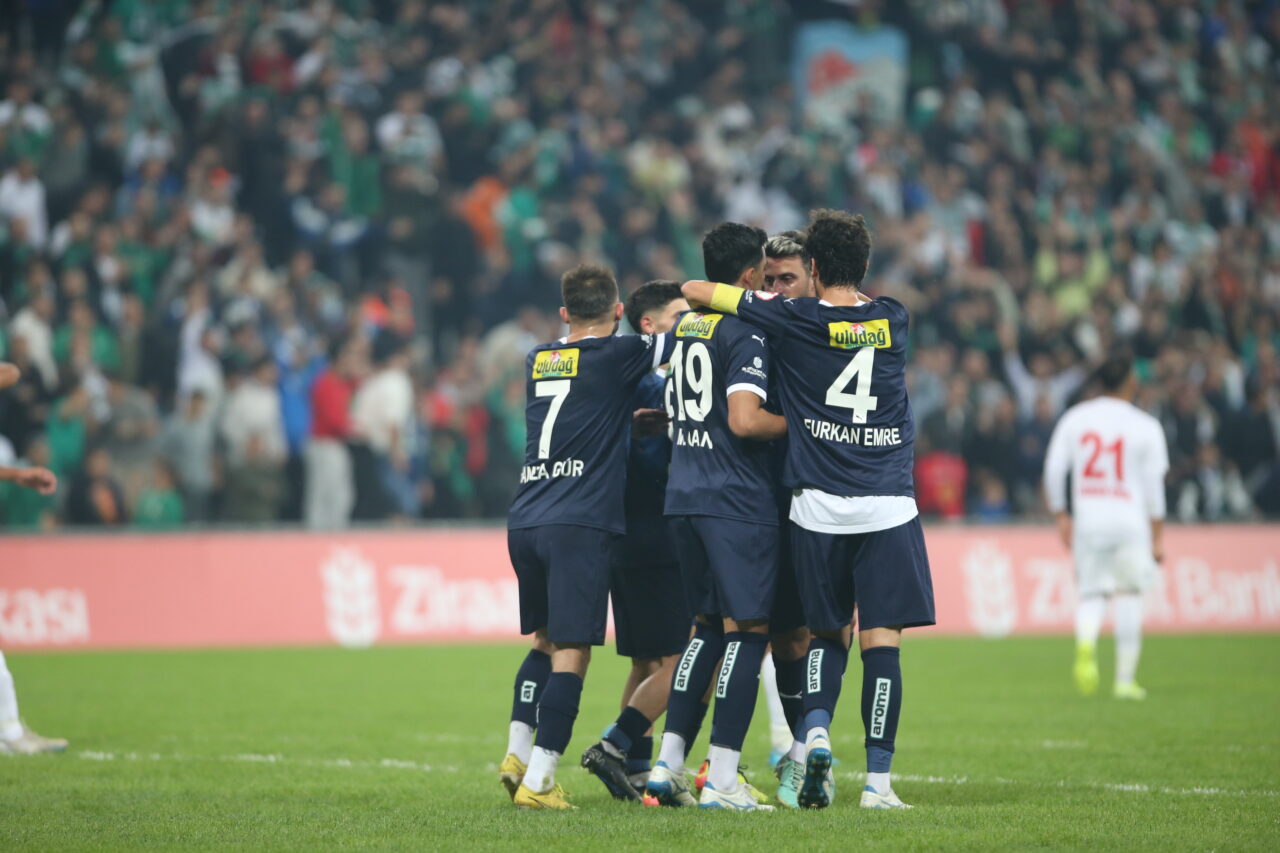 Bursaspor 3 golle turladı!