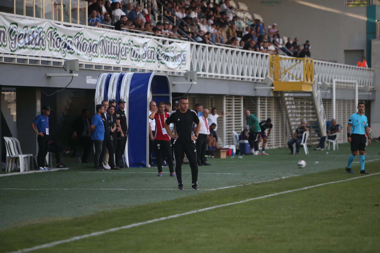 Bursa’nın 3.Lig’deki yeni ekibinden sürpriz karar! Bursa’nın 3.Lig’deki yeni ekibinden sürpriz karar!