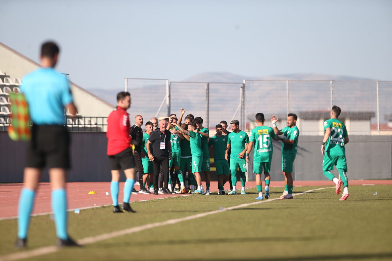 Bursaspor’dan deplasmanda 3’te 3!