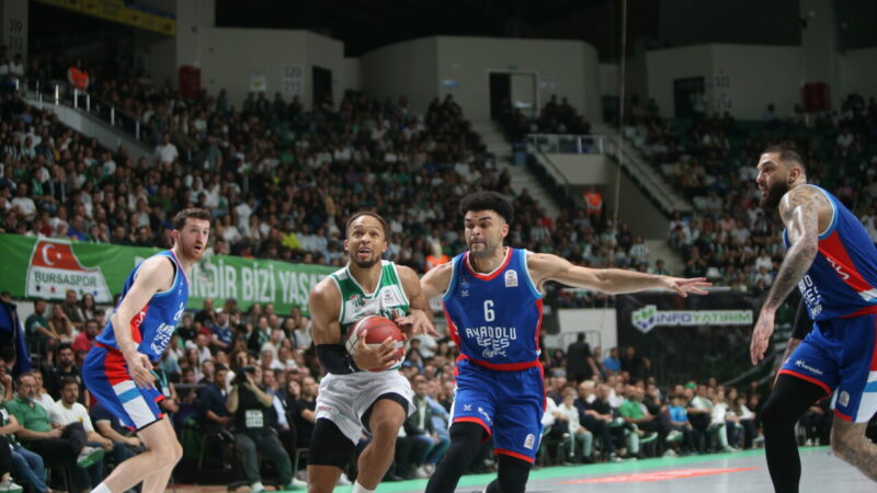 Yeşil beyazlılar ligdeki ilk yenilgisini Süper Lig ve EuroLeague’in şampiyonluk