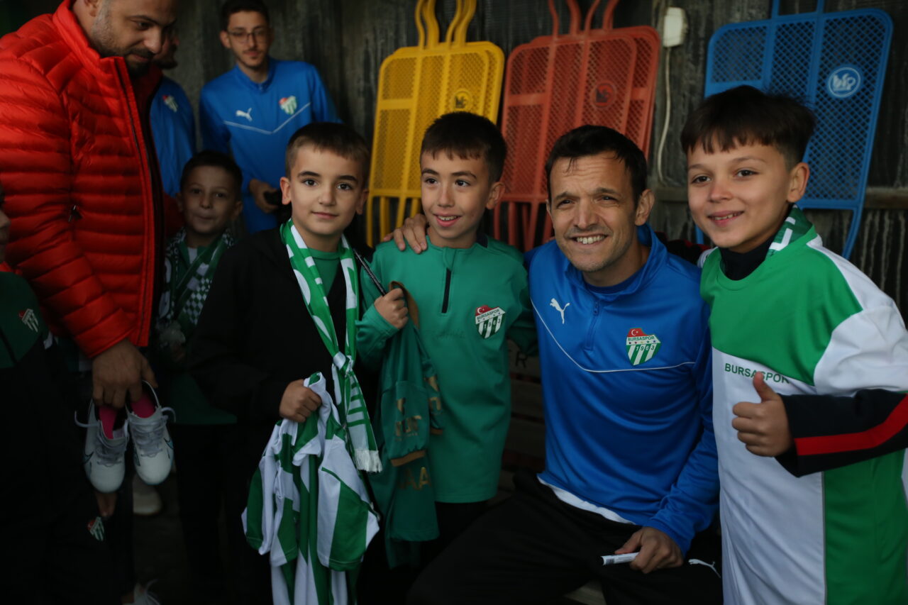 Batalla’ya sevgi seli! Özlüce çiçek açtı