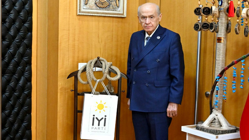 Bahçeli, Dervişoğlu’nun attığı ipi aldı MHP'nin resmi internet sitesinden Genel Başkan Devlet Bahçeli'nin, İYİ Parti