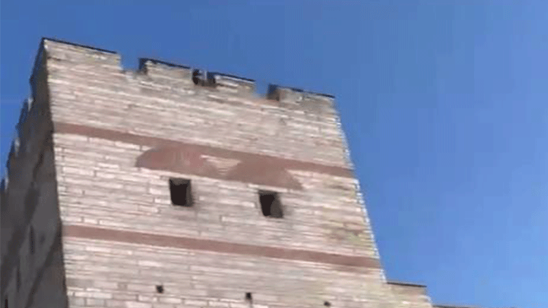 İstanbul’da kan donduran olay! Önce kafasını kesti, sonra aşağı atladı İstanbul’da kan donduran olay! Önce kafasını kesti, sonra aşağı atladı