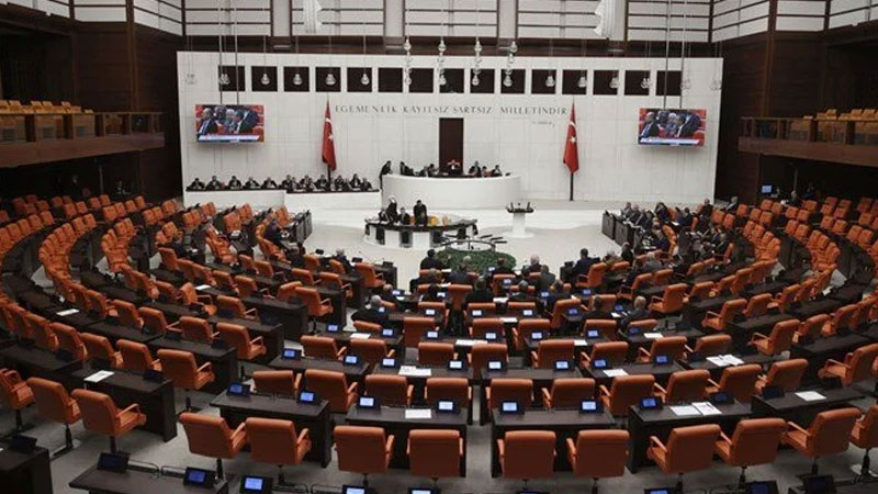 AK Parti’de üç yeni kanun teklifi hazırlığı