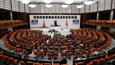 Öğretmene dokunan yandı: Meclisten geçti, ağır ceza geliyor
