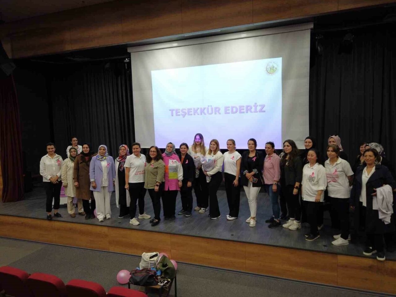 Gürsulu kadınlara pembe duyarlılık kazandırıldı Gürsulu kadınlara pembe duyarlılık kazandırıldı