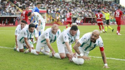 Bursaspor Eskişehir’de liderlik peşinde