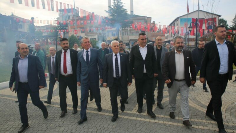 Başkan Mustafa Bozbey, Harmancık’ta Bursa Büyükşehir Belediye Başkanı Mustafa Bozbey, ‘Başkan Bozbey Burada’ projesi