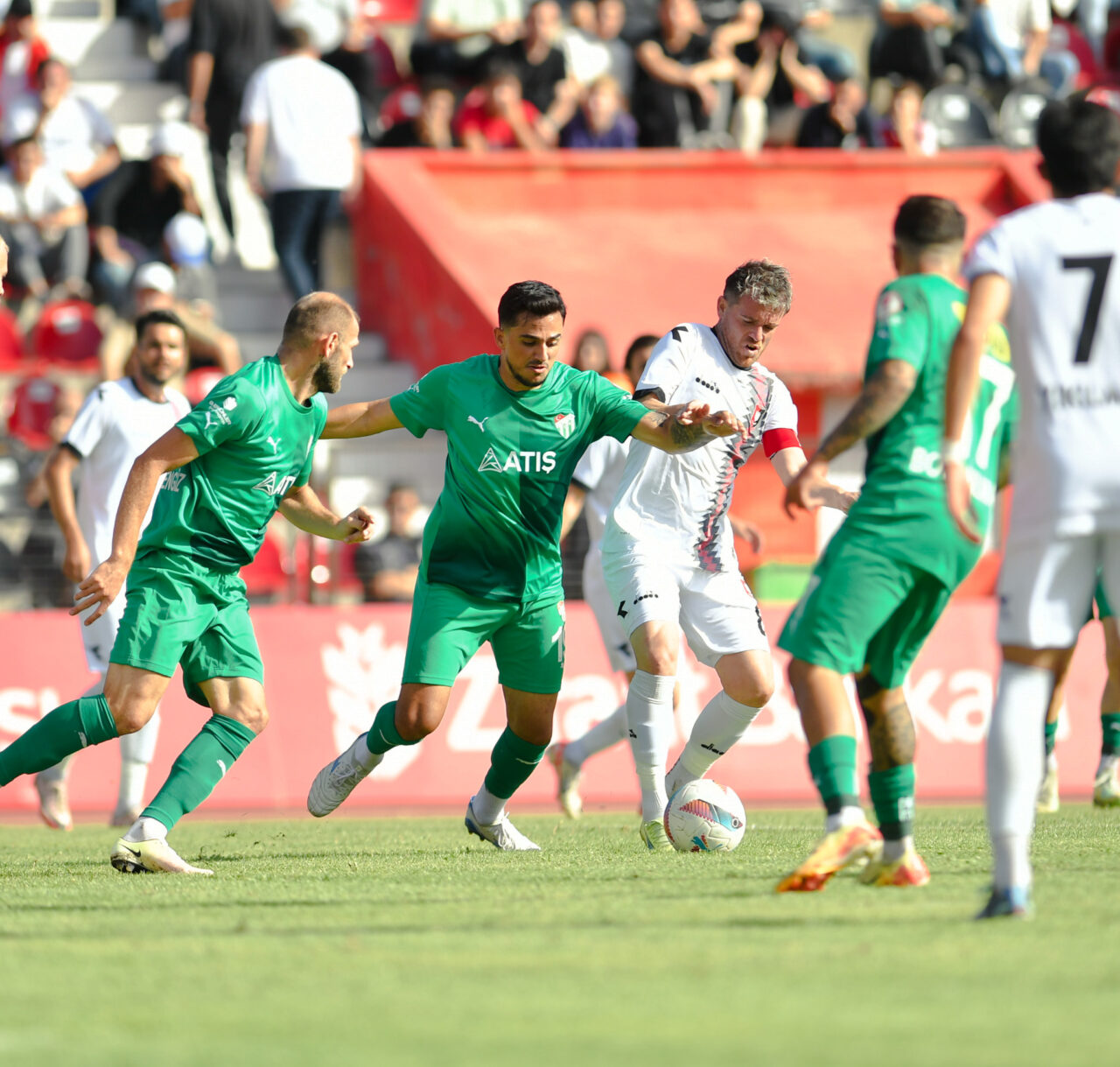 Bursaspor tek attı kupada tur biletini kaptı!