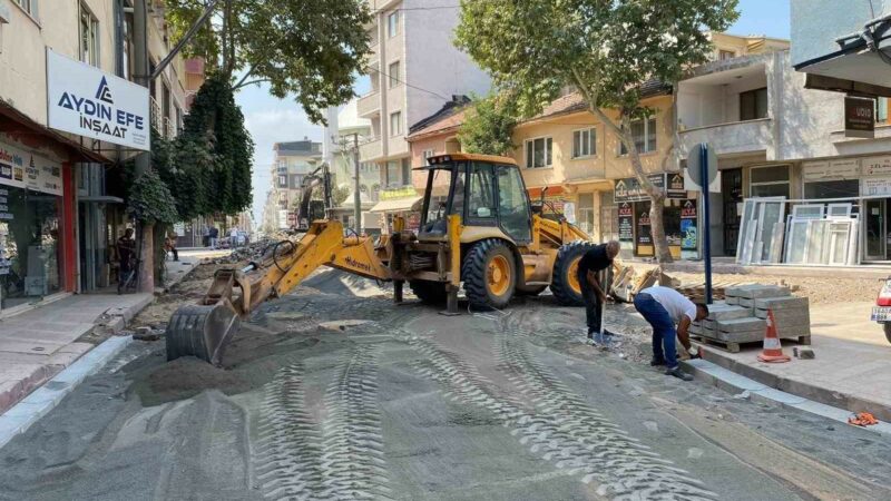 Kazı ruhsatları artık Karacabey Belediyesi’nden alınacak Karacabey Belediye Başkanı Fatih Karabatı, "Artık Karacabey’de şehir içindeki elektrik,