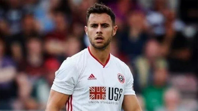 Futbol dünyasını sarsan ölüm! Yeni transfer evinin havuzunda ölü bulundu Panathinaikos forması giyen George Baldock'dan acı haber geldi. Yunan savunma