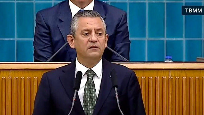 Özgür Özel’den emekli maaşı açıklaması Cumhuriyet Halk Partisi (CHP) Genel Başkanı Özgür Özel "Emekli maaşı asgari