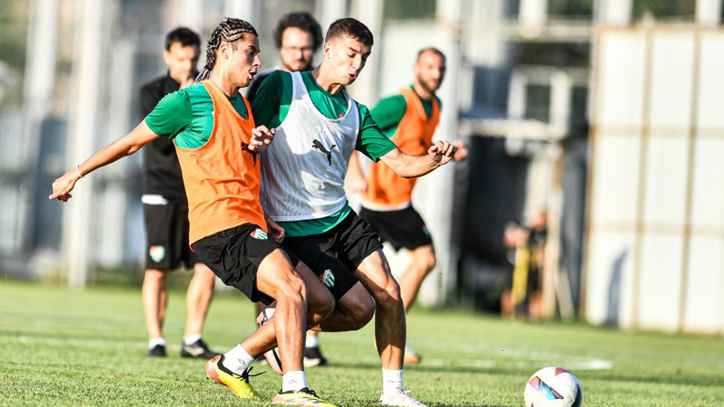 Bursaspor’da hazırlıklar sürüyor