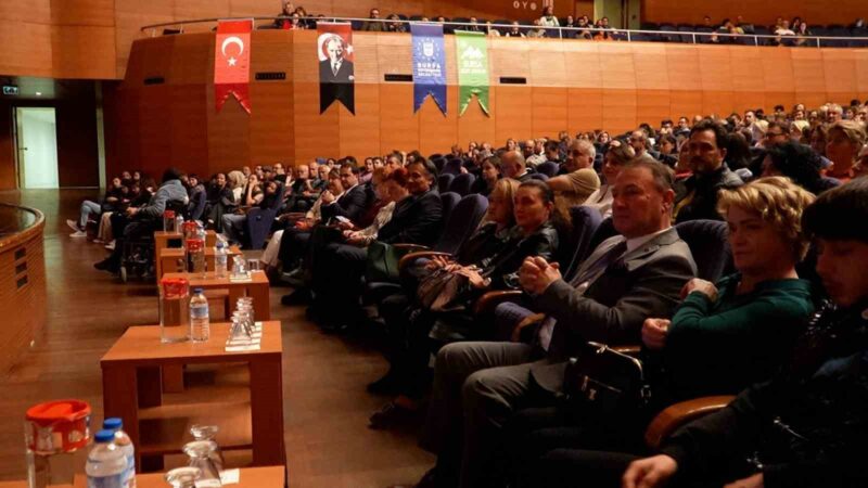 Ünlü şair, yazar, araştırmacı ve tiyatro oyuncusu Sunay Akın, 29