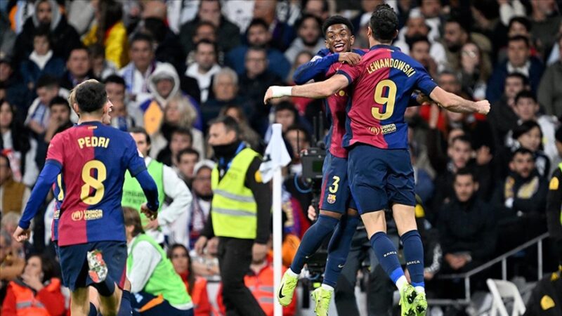 İspanya 1. Futbol Ligi'nin (LaLiga) 11. haftasında oynanan Real Madrid-Barcelona