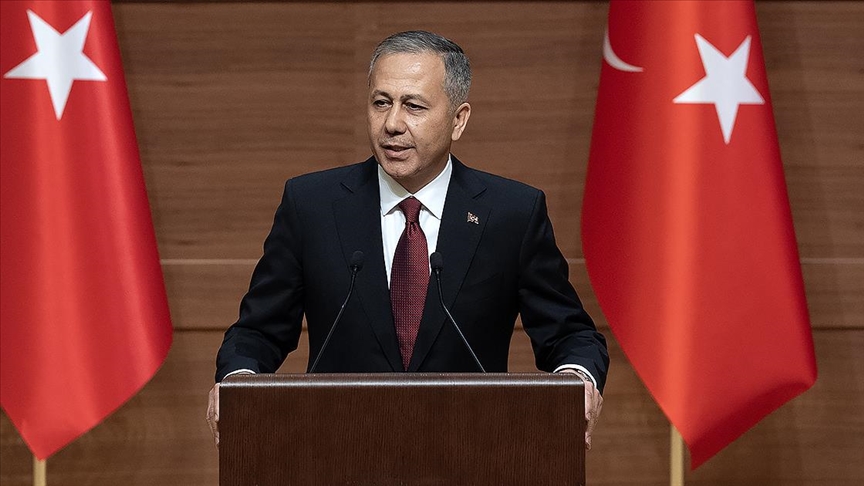 Diyarbakır’daki izinsiz mitinge ilişkin Bakan Yerlikaya’dan açıklama