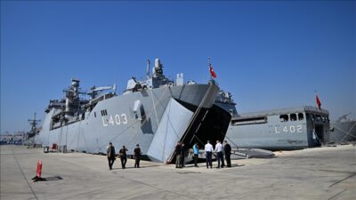 Türk tahliye gemileri Beyrut’ta