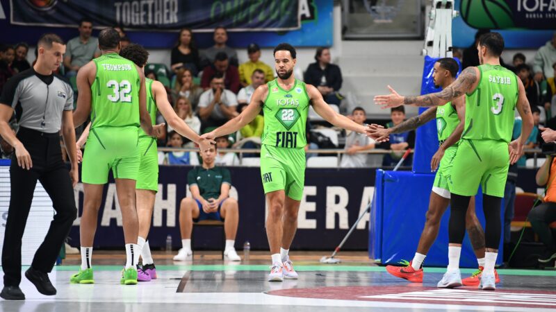 Geçen hafta evinde Anadolu Efes’i deviren Bursa ekibi bugün saat