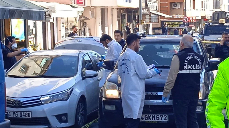 Polise çekiçli saldırı: Yaralılar var