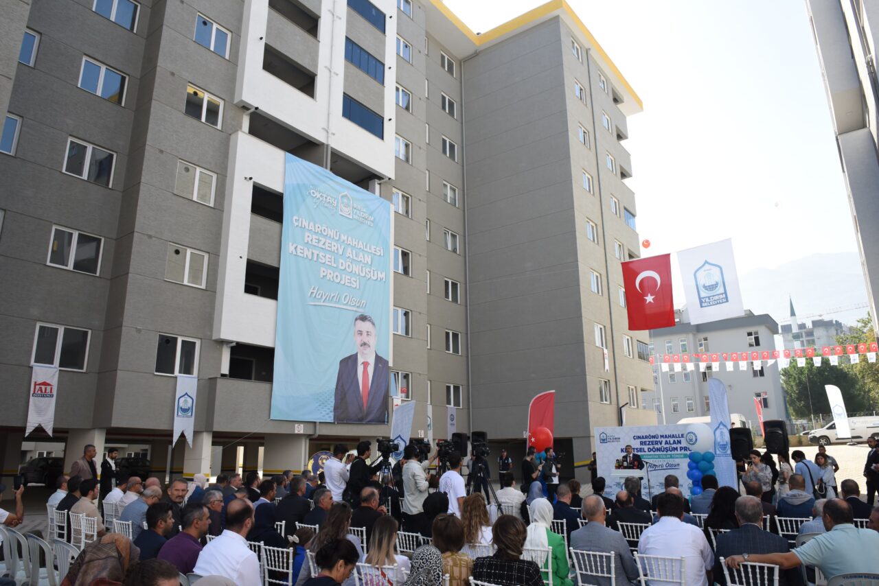 Bursa’nın bu mahallesinde yeni yaşam başlıyor! Anahtarlar teslim edildi Bursa’nın bu mahallesinde yeni yaşam başlıyor! Anahtarlar teslim edildi