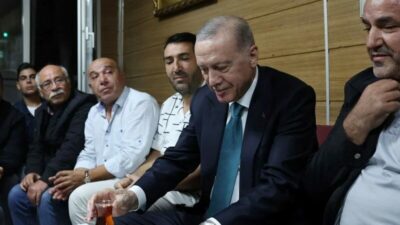 Cumhurbaşkanı Erdoğan’dan taksicilere ziyaret