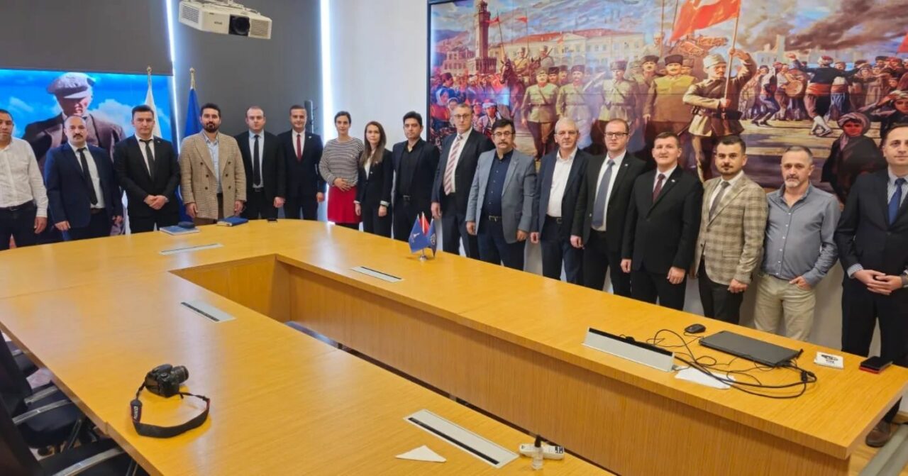 Bursa ve İzmir arasında ulaşım zirvesi