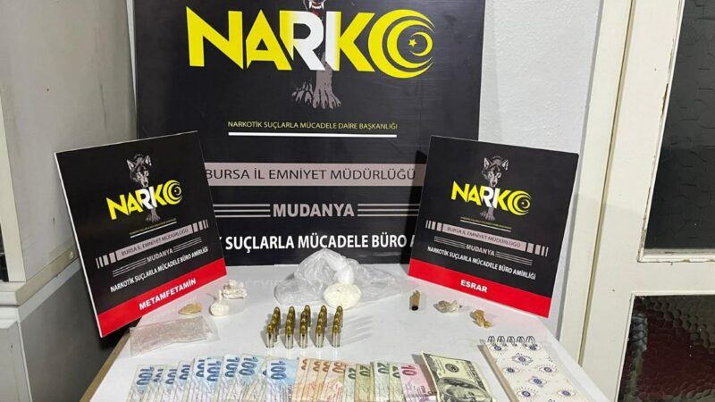 Bursa'nın Mudanya ilçesinde düzenlenen uyuşturucu operasyonunda 2 şüpheli gözaltına alındı.