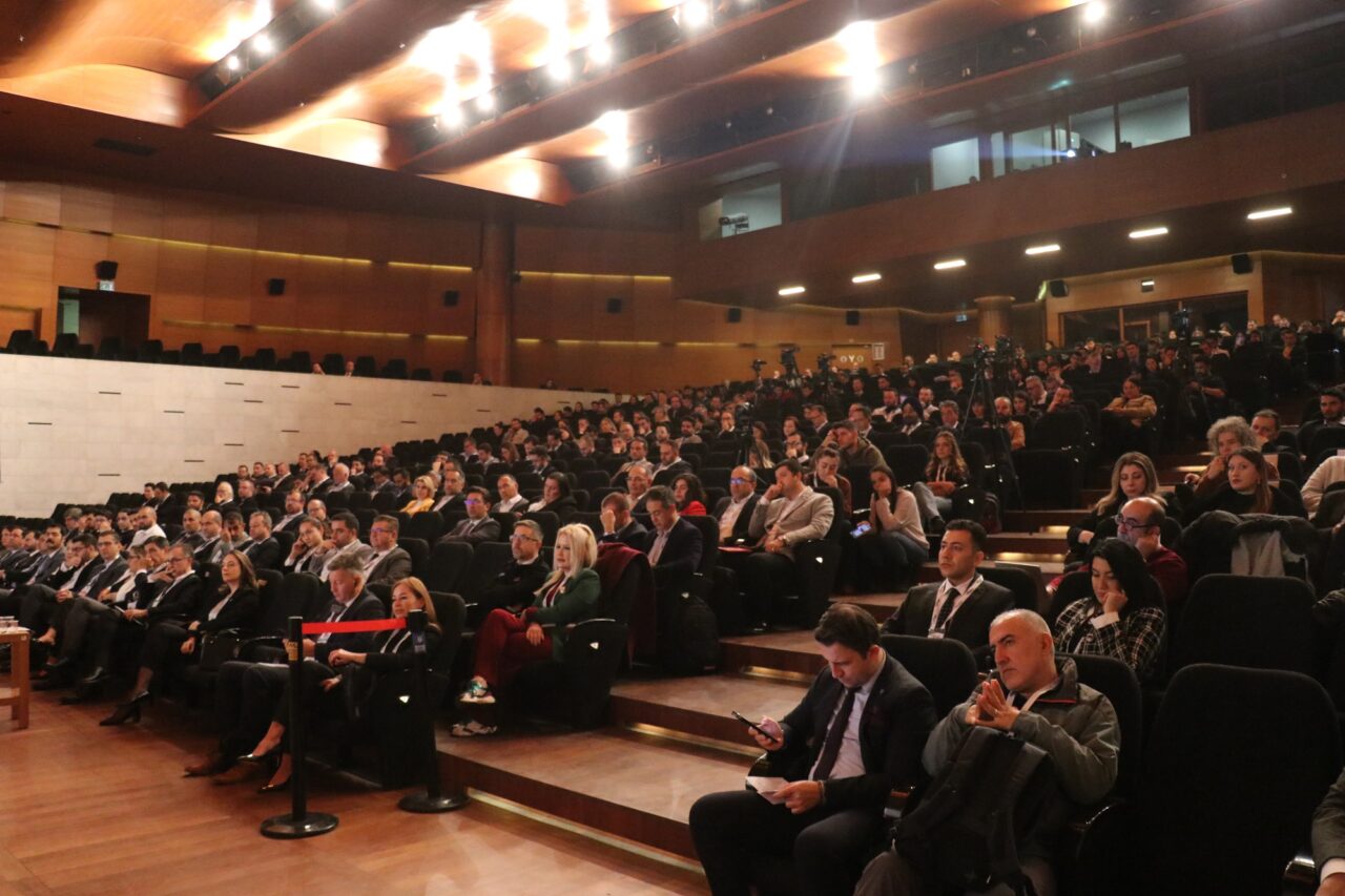 Dünya otomotiv sektörünün kalbi Bursa’da atıyor Dünya otomotiv sektörünün kalbi Bursa’da atıyor