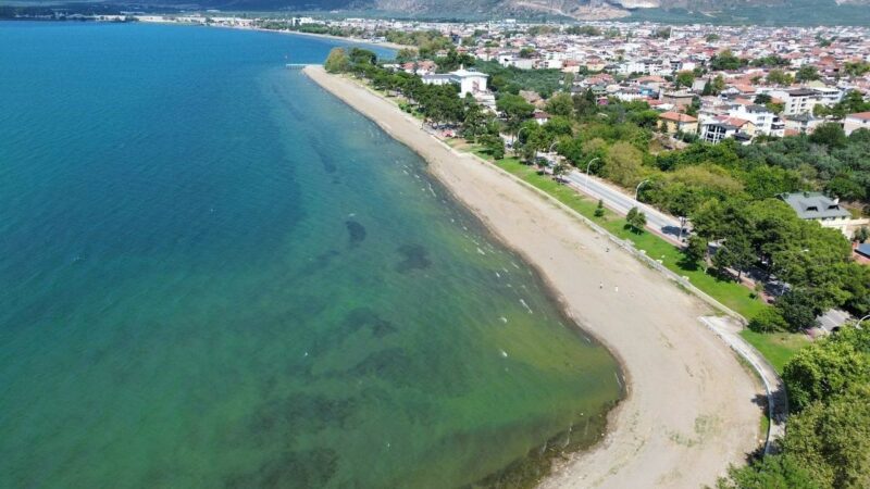 Bursa’da tarihi bulgu: İznik Gölü çekilince ortaya çıkanlar herkesi şok etti! Bursa’nın İznik ilçesinde gölün çekilmesinden dolayı ortaya çıkanlar, herkesi şoke