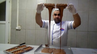 Yer fıstıklı Kadirli çikolatası! Dubai çikolatasına rakip oldu…