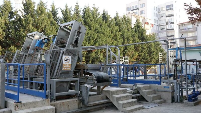 Bursa’nın Gemlik ilçesindeki koku sorunu çözülüyor Bursa'nın Gemlik ilçesinde BUSKİ Aktarma İstasyonu’ndan yayılan ve çevrede yaşayan