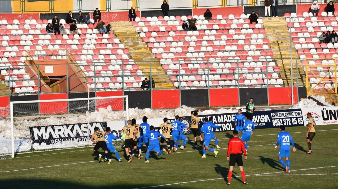 2.Lig’deki Bursa takımını Van’da tanıdık bir isim yıktı!