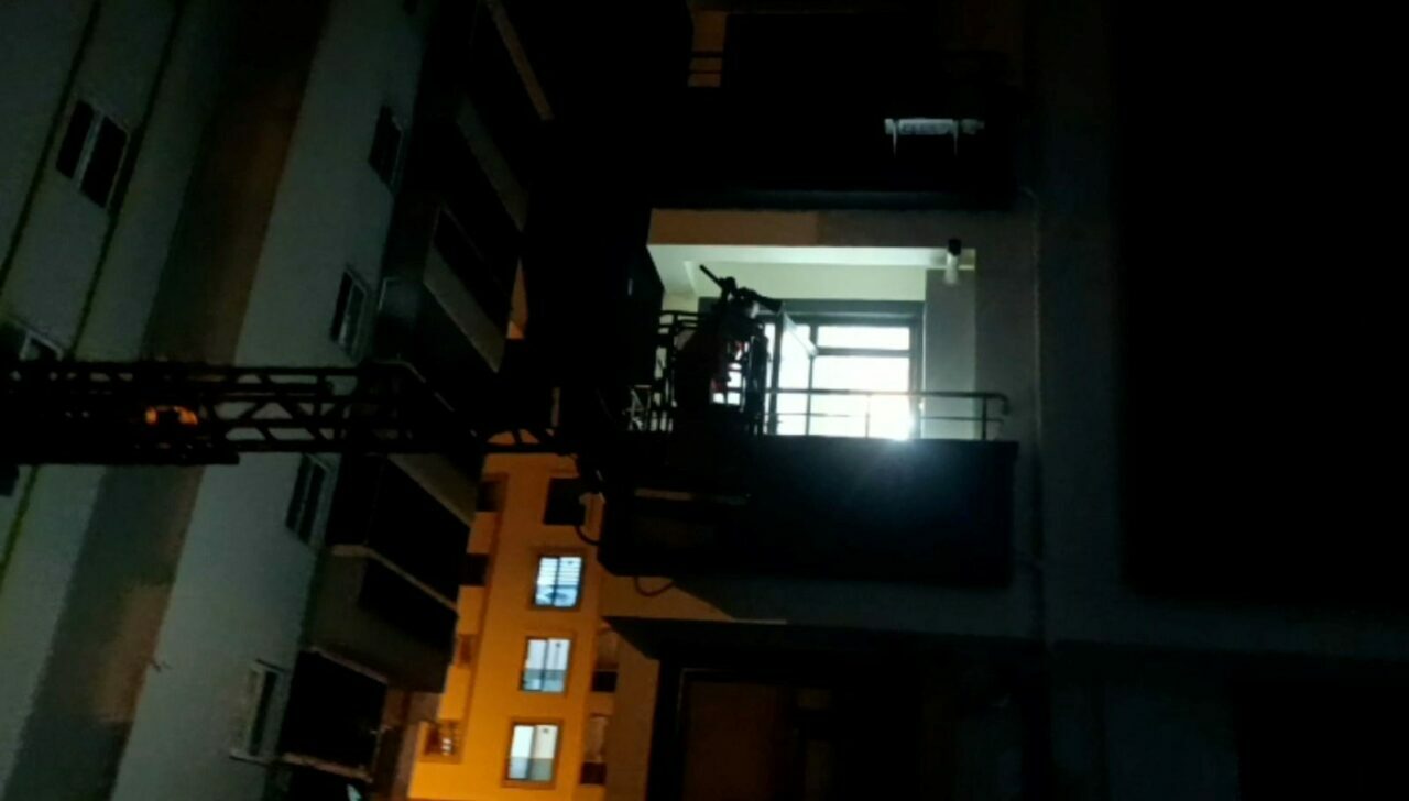 4 saat süren rehine krizi: Özel harekat devreye girdi! 4 saat süren rehine krizi: Özel harekat devreye girdi!