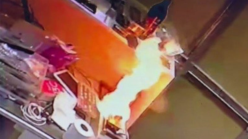 Bursa’nın İznik ilçesinde bir telefoncuya tamir için bırakılan telefon bomba