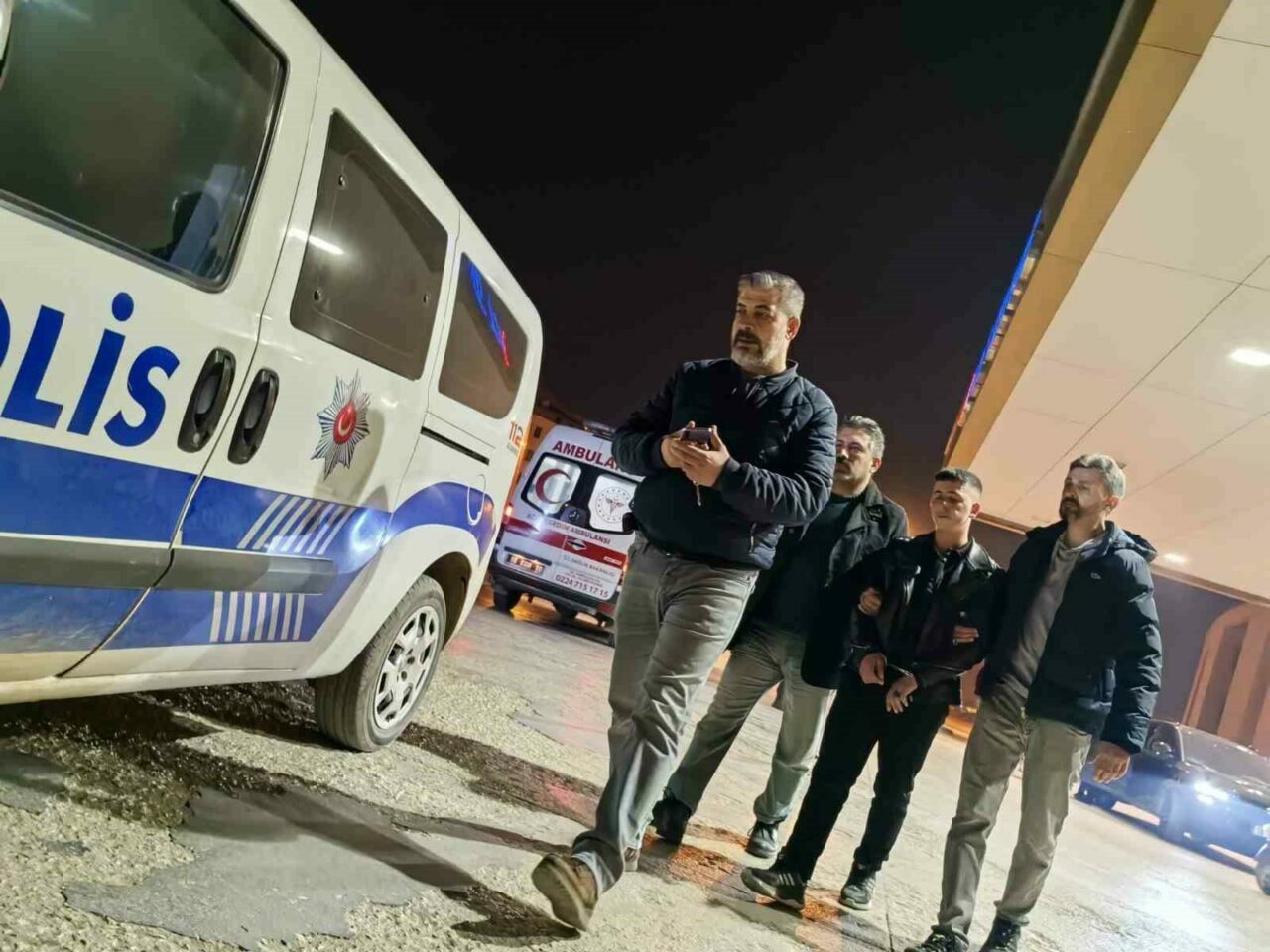 Bursa’da her yerde aranıyordu! Kıskıvrak yakalandı Bursa’da her yerde aranıyordu! Kıskıvrak yakalandı