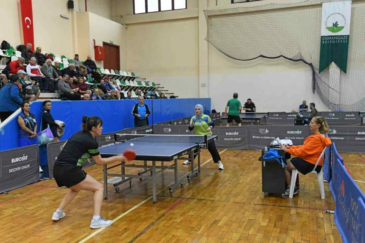 Bursa’da Ulusal Veteran Masa Tenisi Turnuvası sona erdi