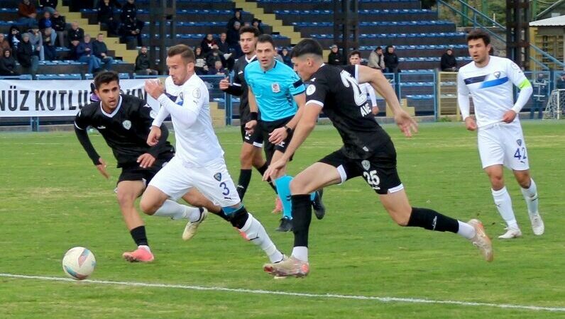 Bursa’nın 2.Lig’deki temsilcisi farka koştu TFF 2’nci Lig Kırmızı Grup 13’üncü hafta mücadelesinde Karacabey Belediyespor,
