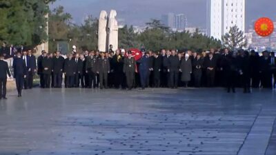 Devlet erkanı Ata’nın huzurunda