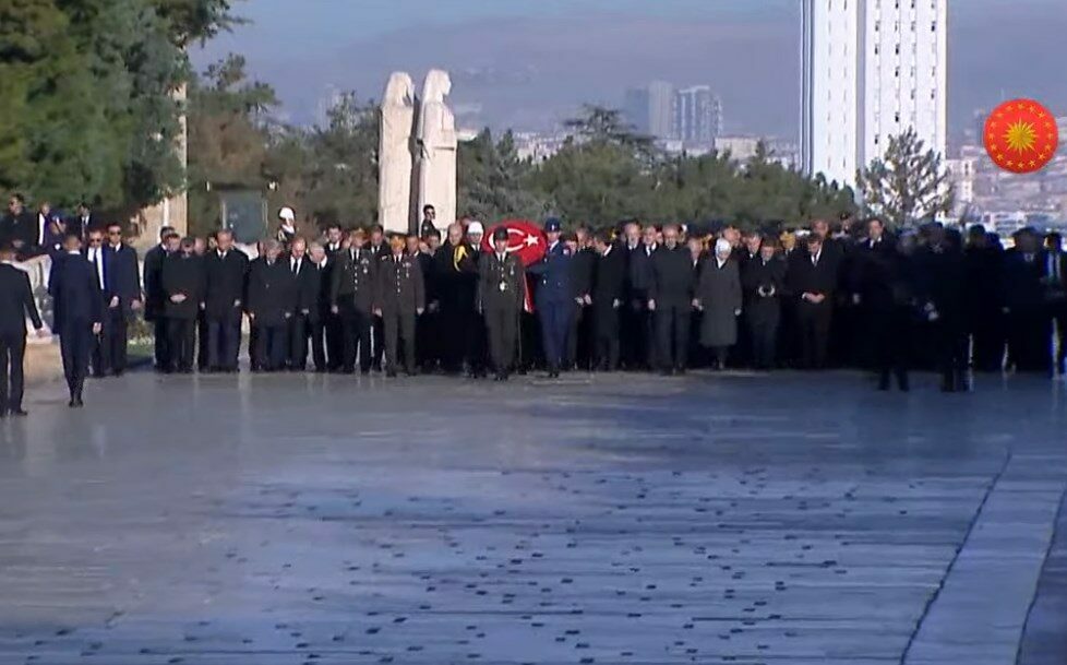 Devlet erkanı Ata’nın huzurunda