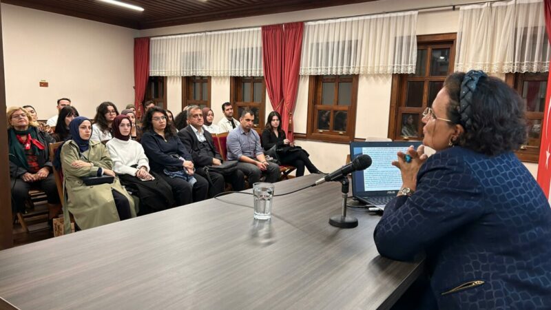 Osmangazi Belediyesi tarafından düzenlenen “Kadın Yazarlar-Yazılan Kadınlar: Türk Edebiyatında Kadın