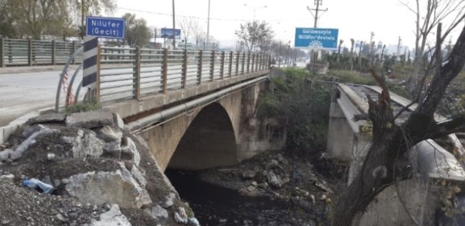 Bursa’da Mudanya yolunu tıkayan tarihi köprü ne olacak? Bursa’da Mudanya yolunu tıkayan tarihi köprü ne olacak?