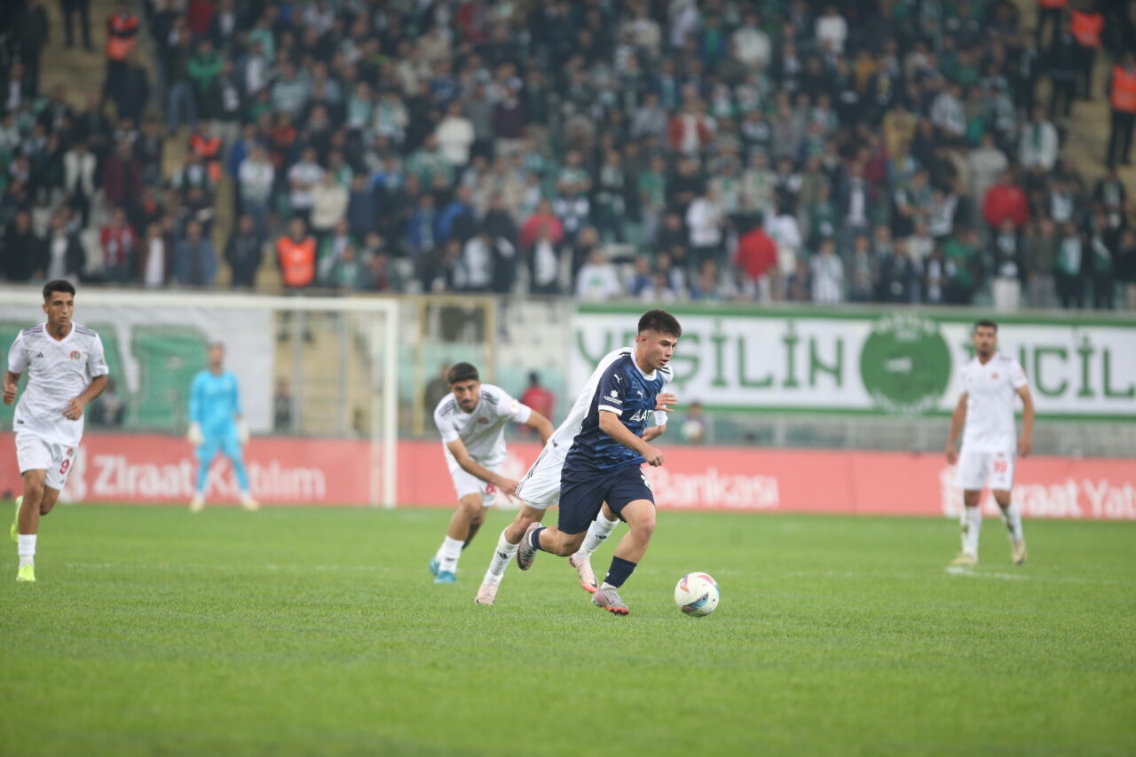 Bursaspor’dan 3 yıllık imza!