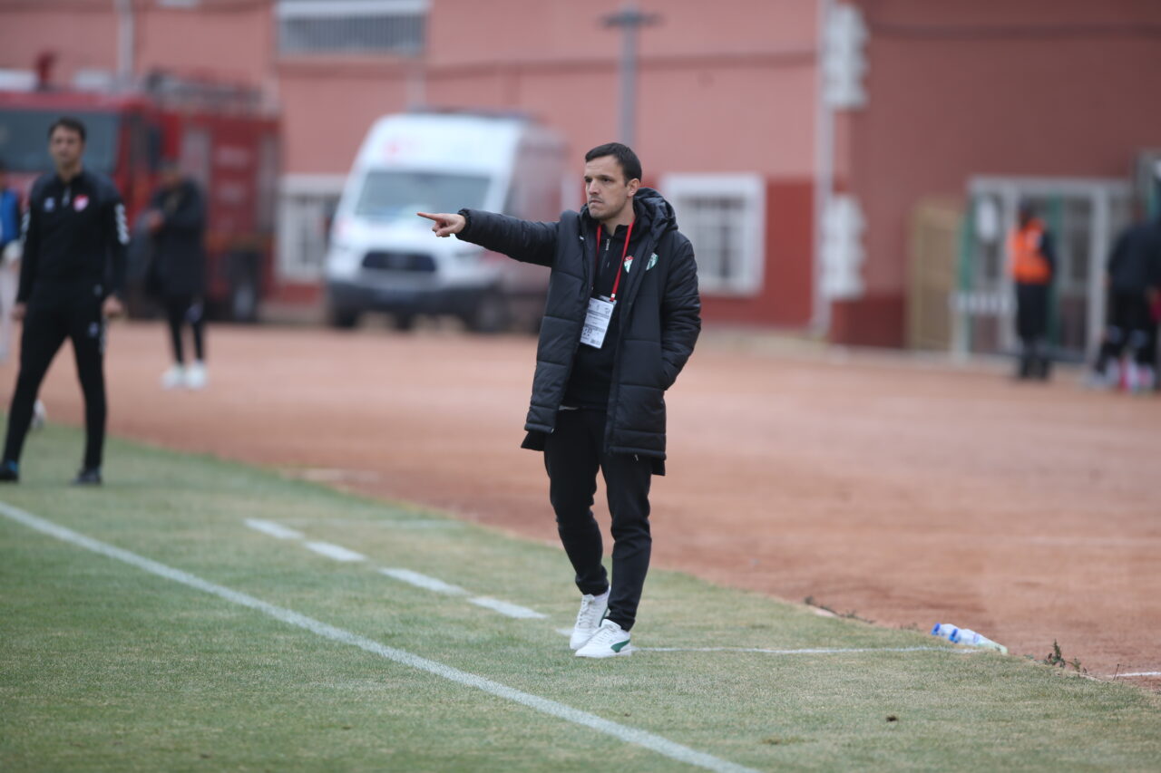 Bursaspor’da Batalla’nın tercihi ne olacak?