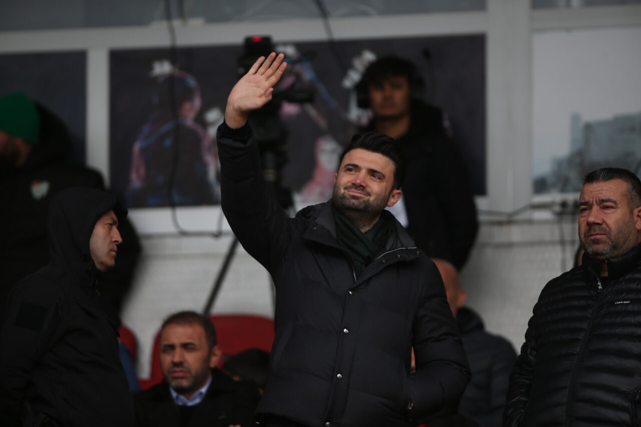 Başkan Çelik’ten kutlama: ”Size helal olsun!”