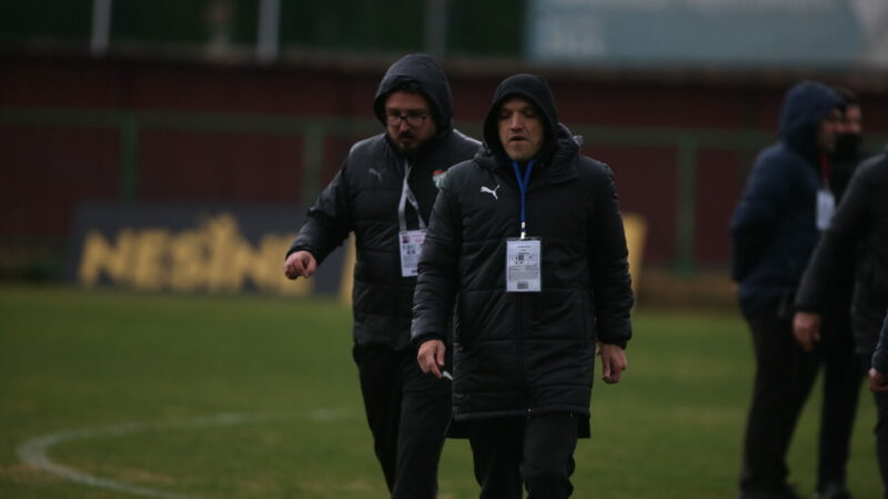 Batalla: ”Çabamız ve futbolumuz inanılmazdı” Bursaspor teknik direktörü Pablo Martin Batalla, deplasmanda aldıkları 1-0'lık 23