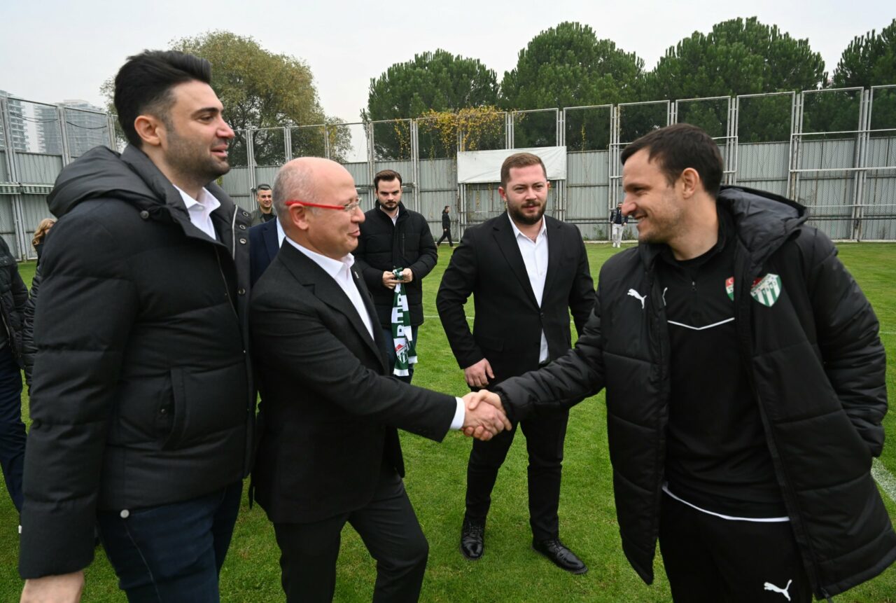 AK Parti’den Bursasppor’a ziyaret