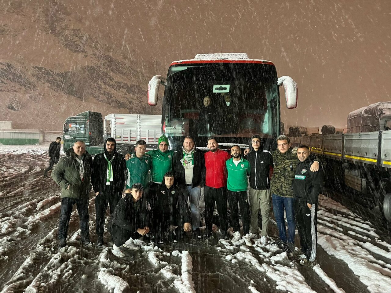 Bursaspor taraftarının çile dolu Elazığ yolculuğu