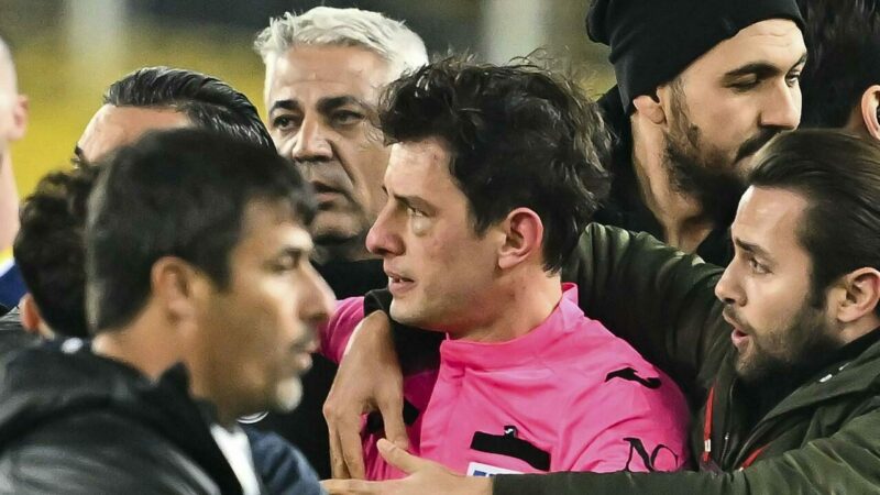 MKE Ankaragücü-Çaykur Rizespor maçının sonunda hakem Halil Umut Meler'e saldıran,