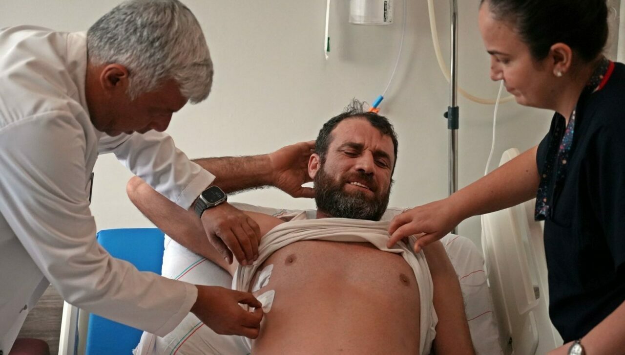 Hapşırık krizine girince grip sandı! Hastanede hayatının şokunu yaşadı Hapşırık krizine girince grip sandı! Hastanede hayatının şokunu yaşadı